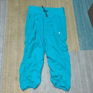 Ivivva teal cropped Live to Move joggers